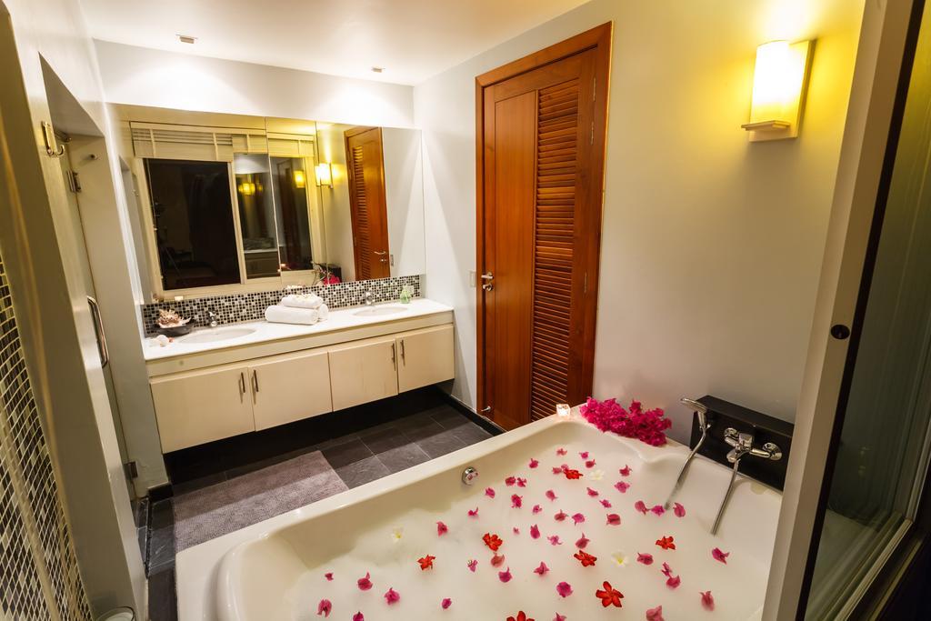 Kyerra Villa By Lofty Kamala Beach Eksteriør billede